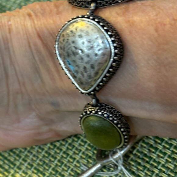 Lucky Brand Chunky Green and silver link Bracelet - Picture 8 of 11